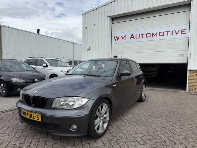 BMW 1-Serie (2005) — foto 1