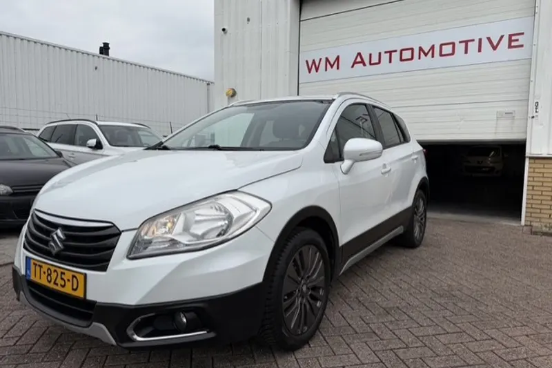 Suzuki SX4 S-Cross (2015)