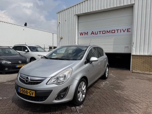 Opel Corsa (2012) — foto 1