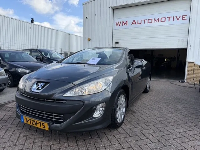 Peugeot 308 (2010) — foto 1