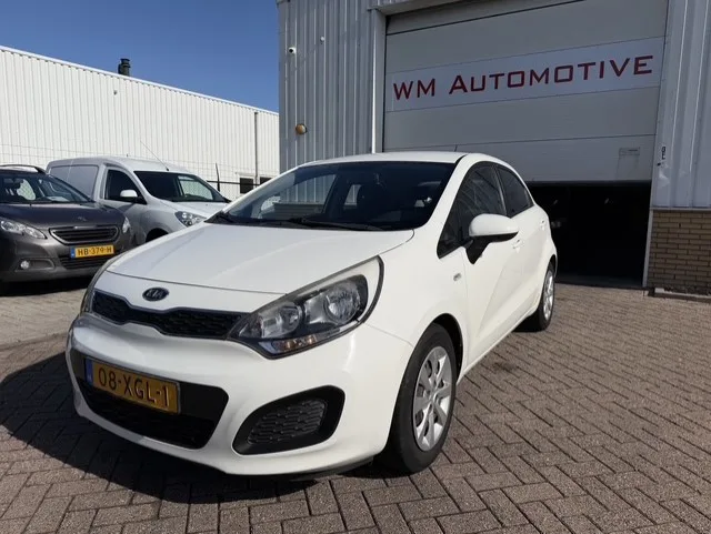 Kia Rio (2012) — foto 1