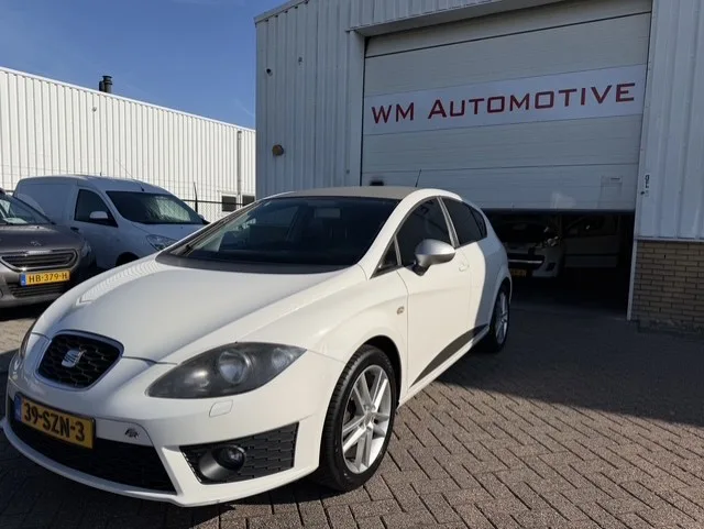 SEAT Leon (2012) — foto 1
