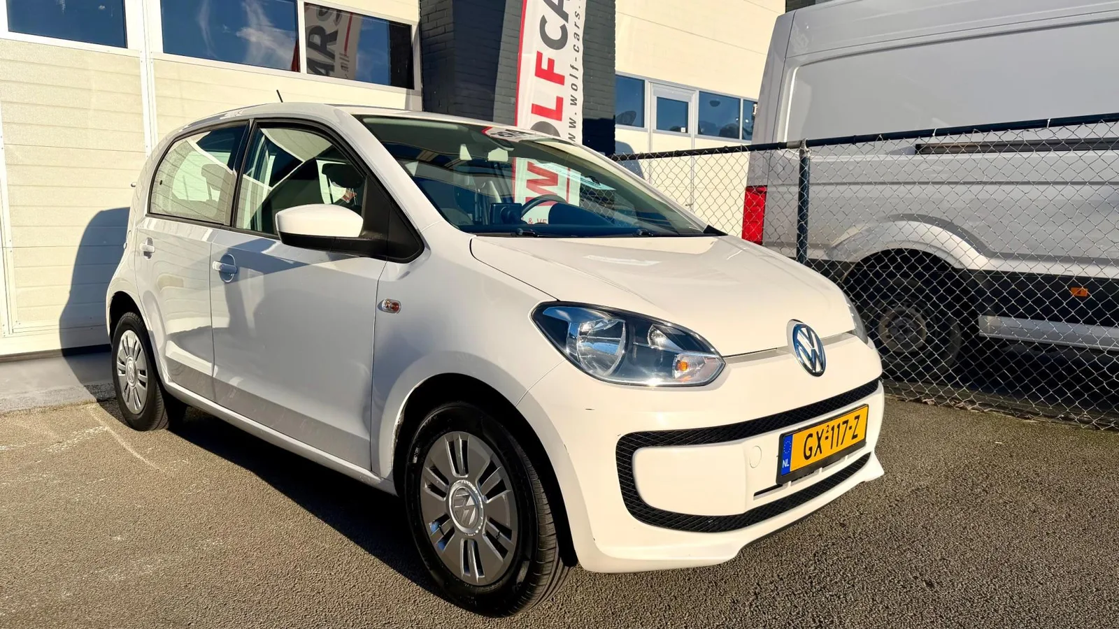 Volkswagen Up! (2015) — foto 1
