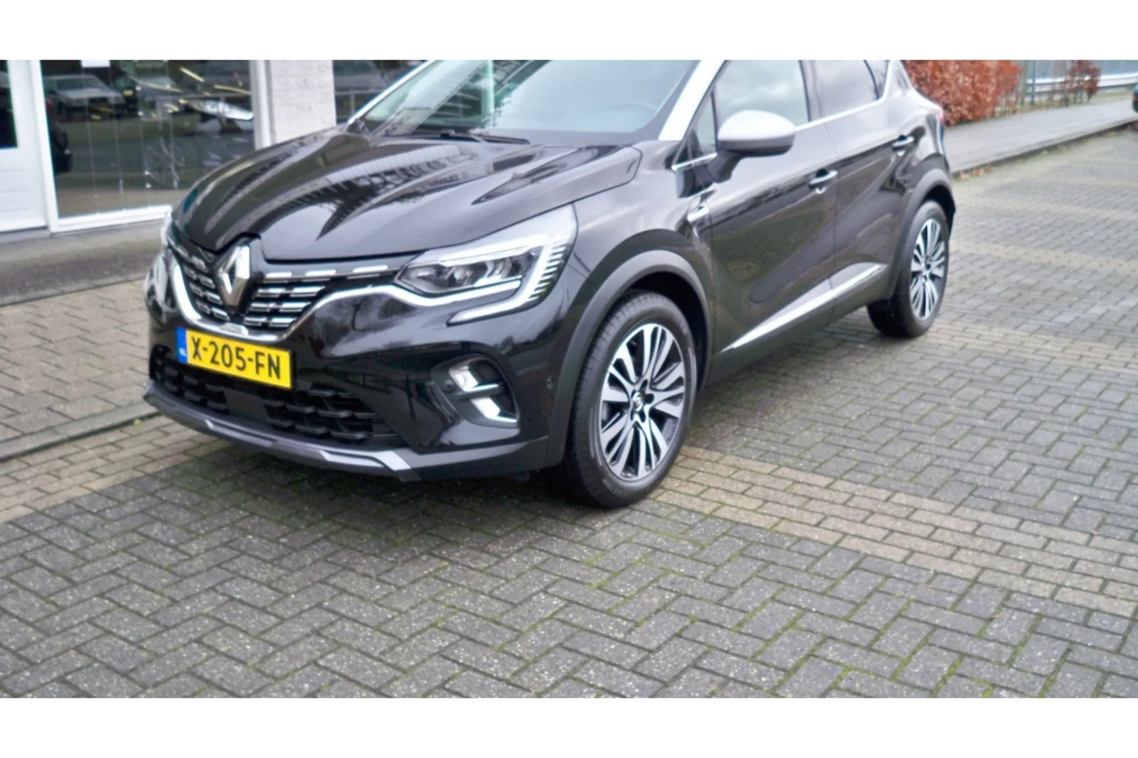 Renault Captur (2020) — foto 1