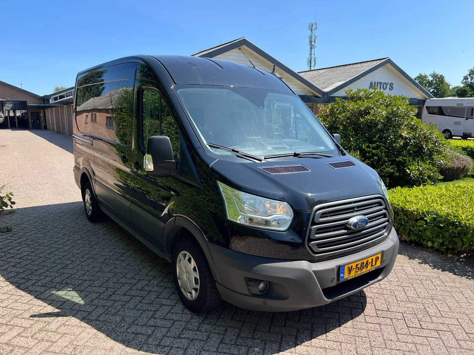 Ford Transit (2018) — foto 1