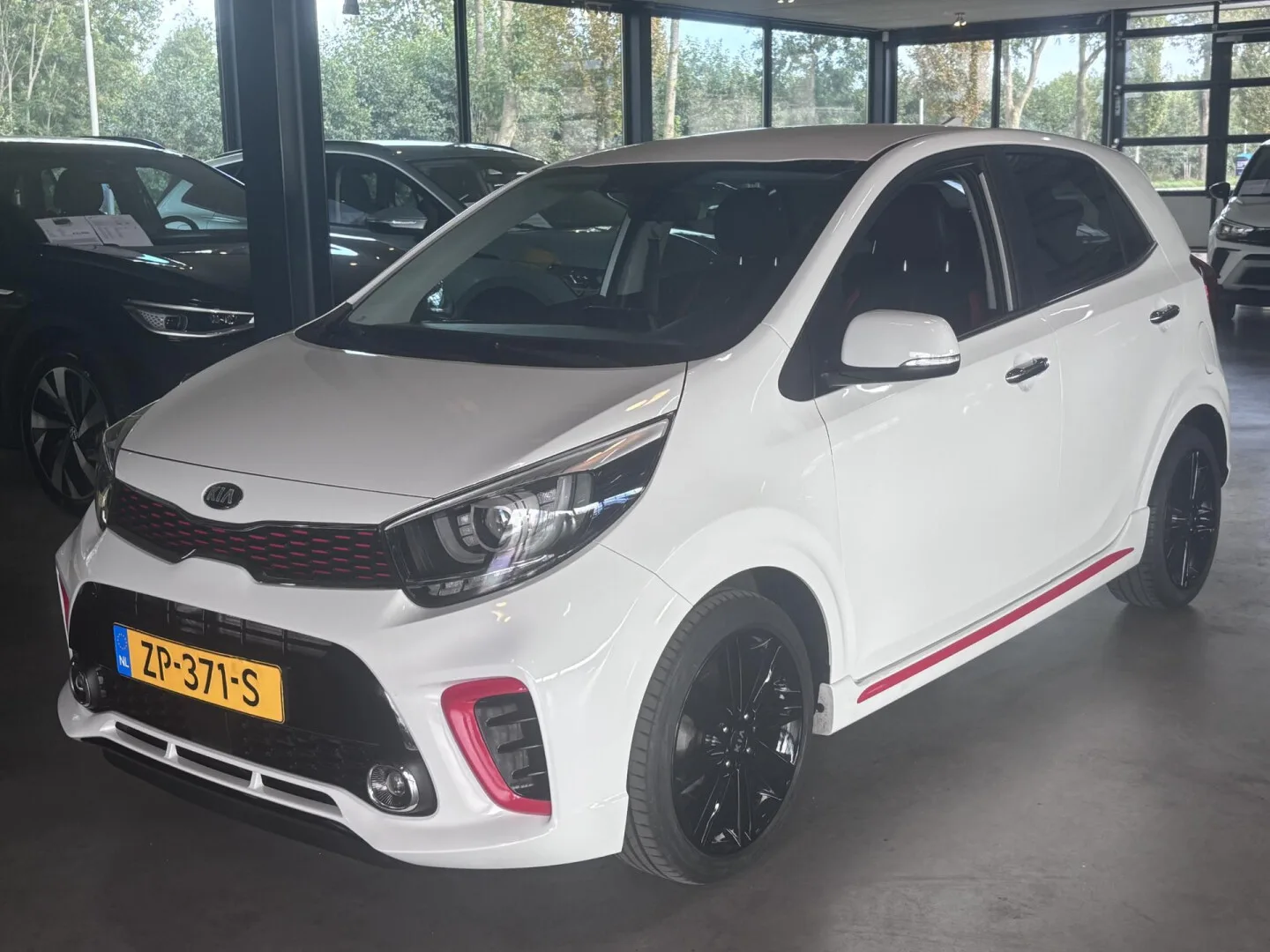 Kia Picanto (2019) — foto 1