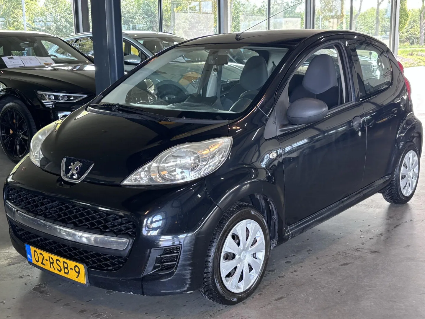 Peugeot 107 (2011) — foto 1