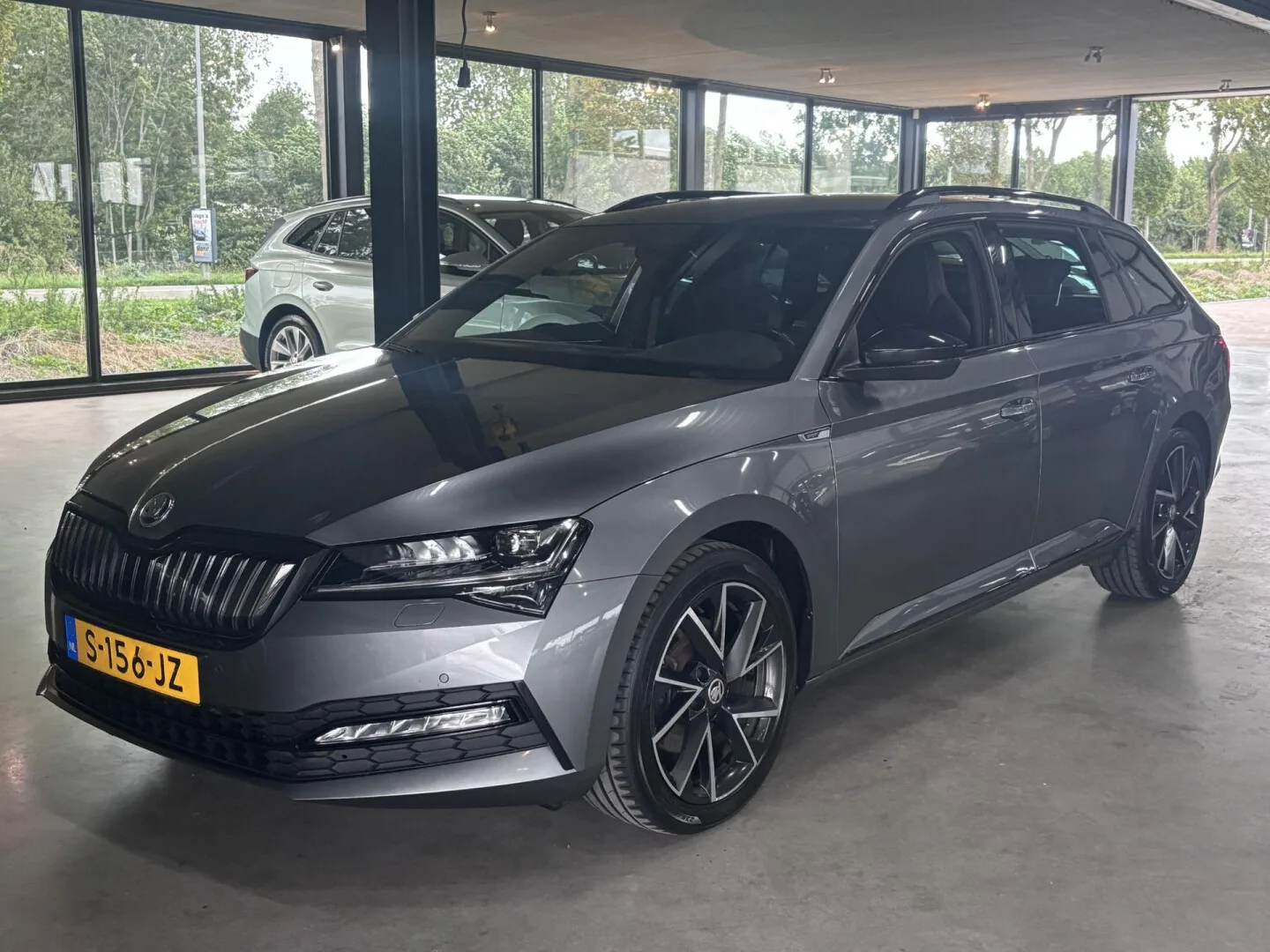 Škoda Superb (2023) — foto 1
