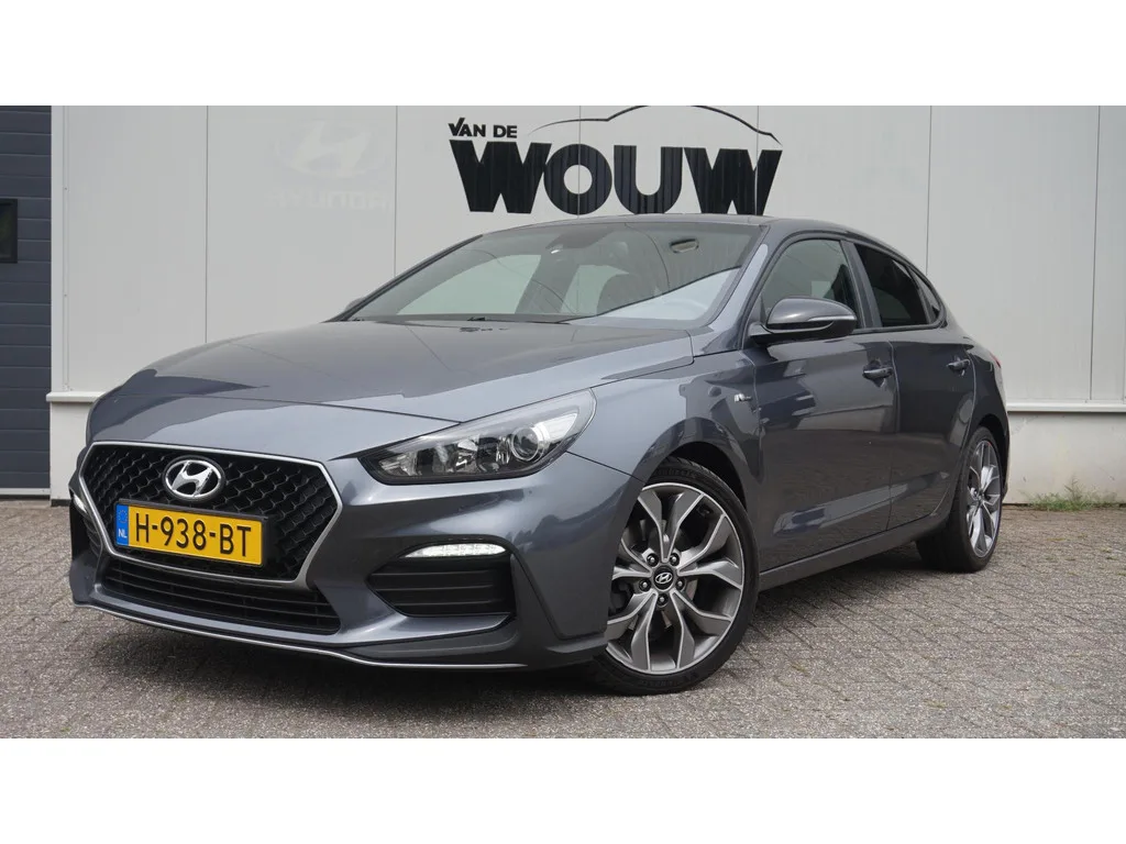 Hyundai i30 Fastback (2020) — foto 1