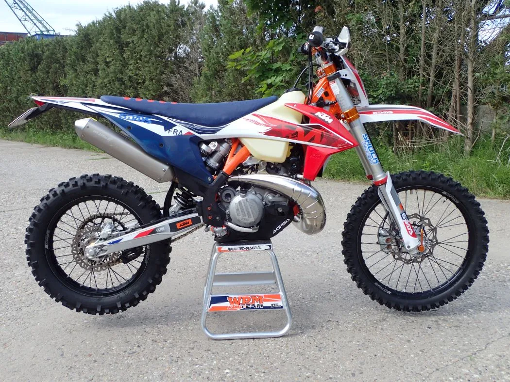 KTM 250 EXC 6 (2023) — foto 1