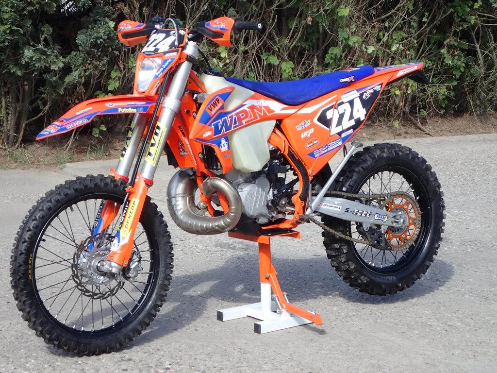 KTM 250 EXC (2023) — foto 1