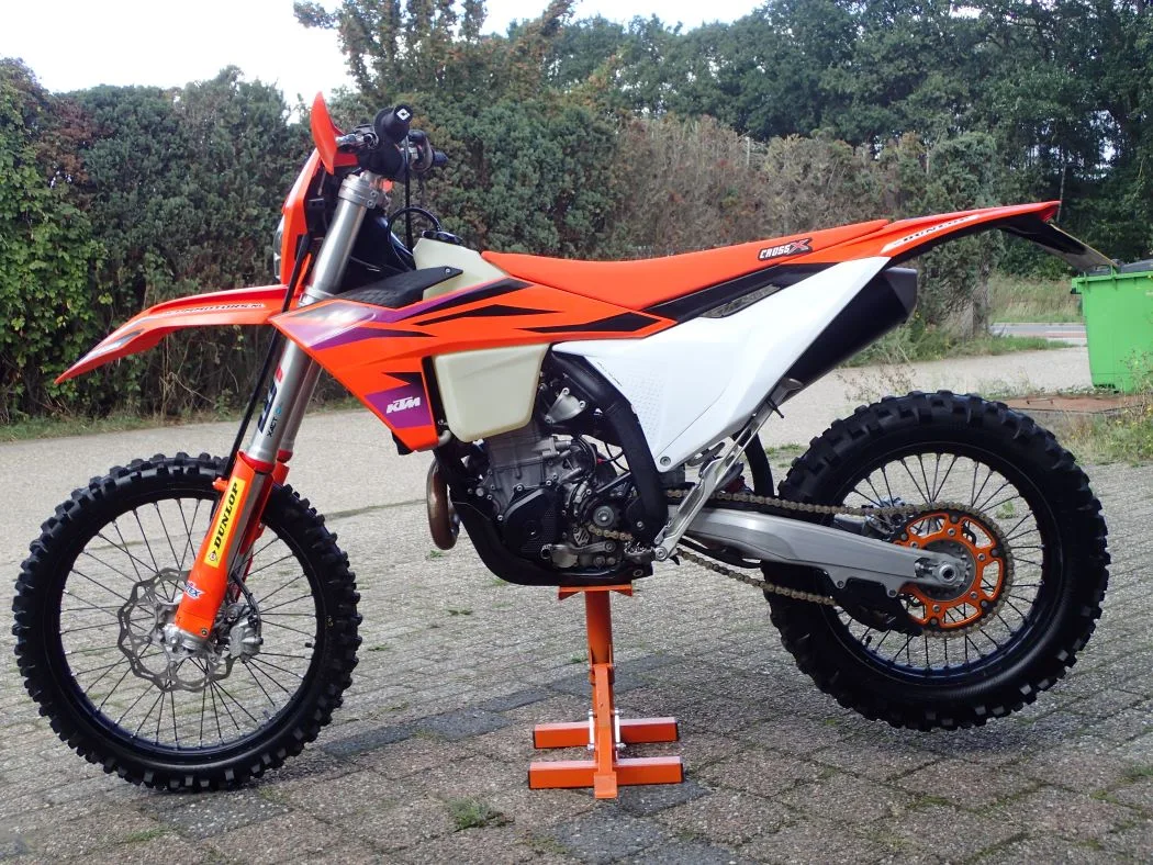 KTM 500 EXC (2024) — foto 1