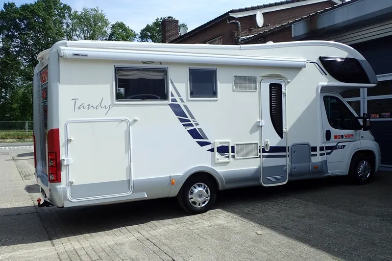 Mc Louis 700 Camper (2011)