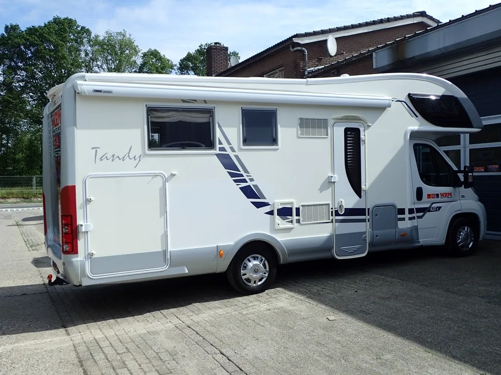 Mc Louis 700 Camper (2011) — foto 1