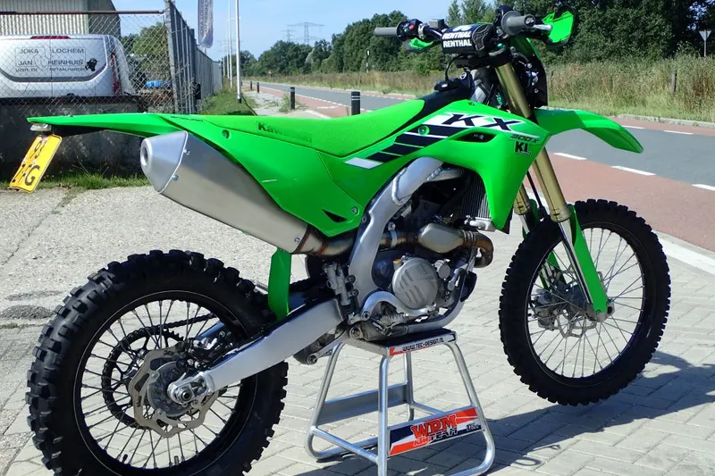 Kawasaki KX300 X -reserve (2025)