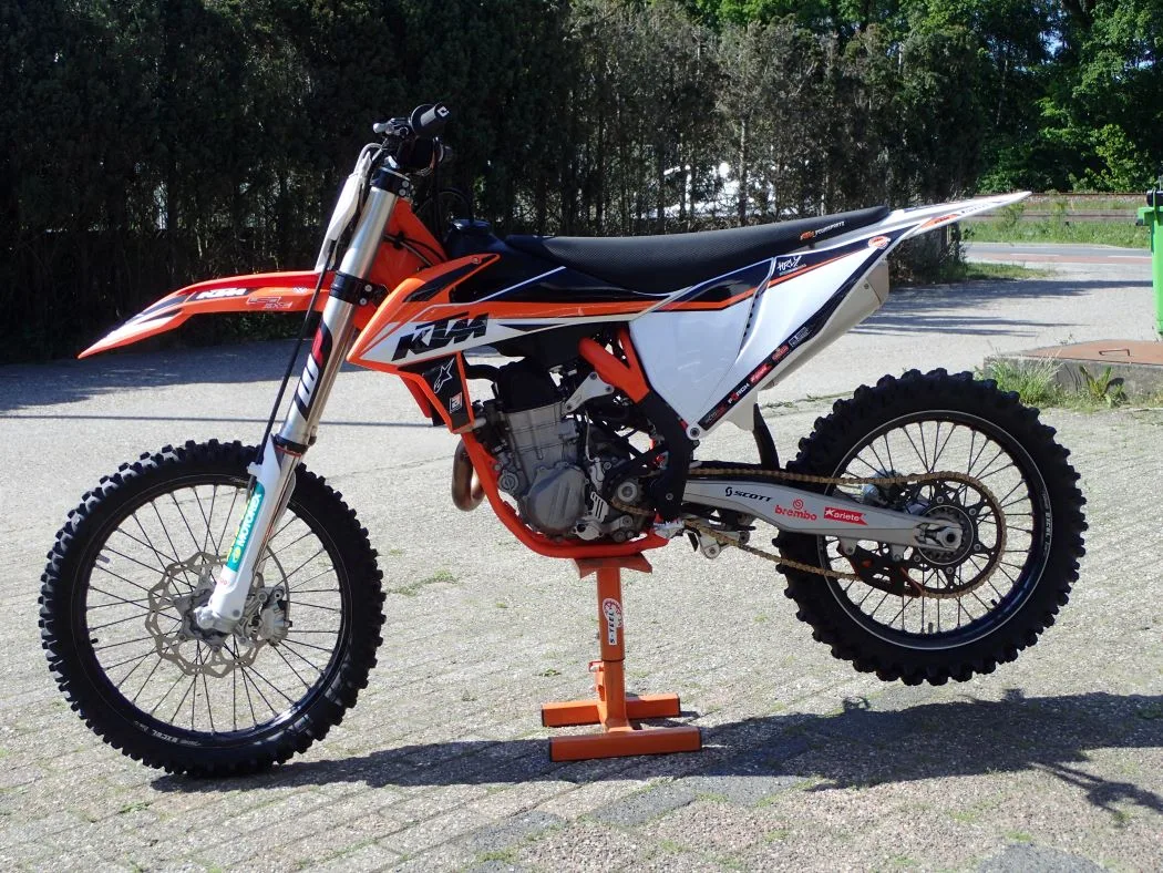KTM 450 SX-F (2019) — foto 1