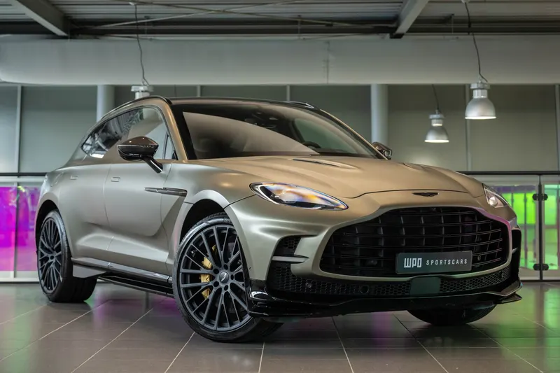 Aston Martin DBX (2023)