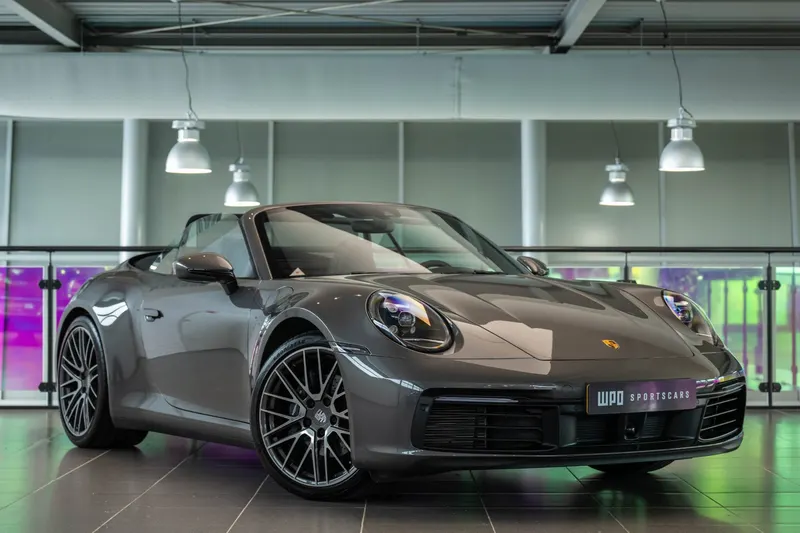 Porsche 911 (2023)