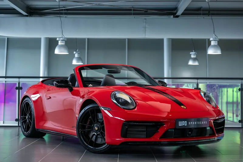 Porsche 911 (2024)