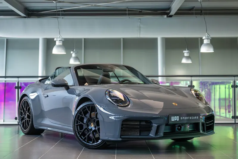 Porsche 911 (2024)