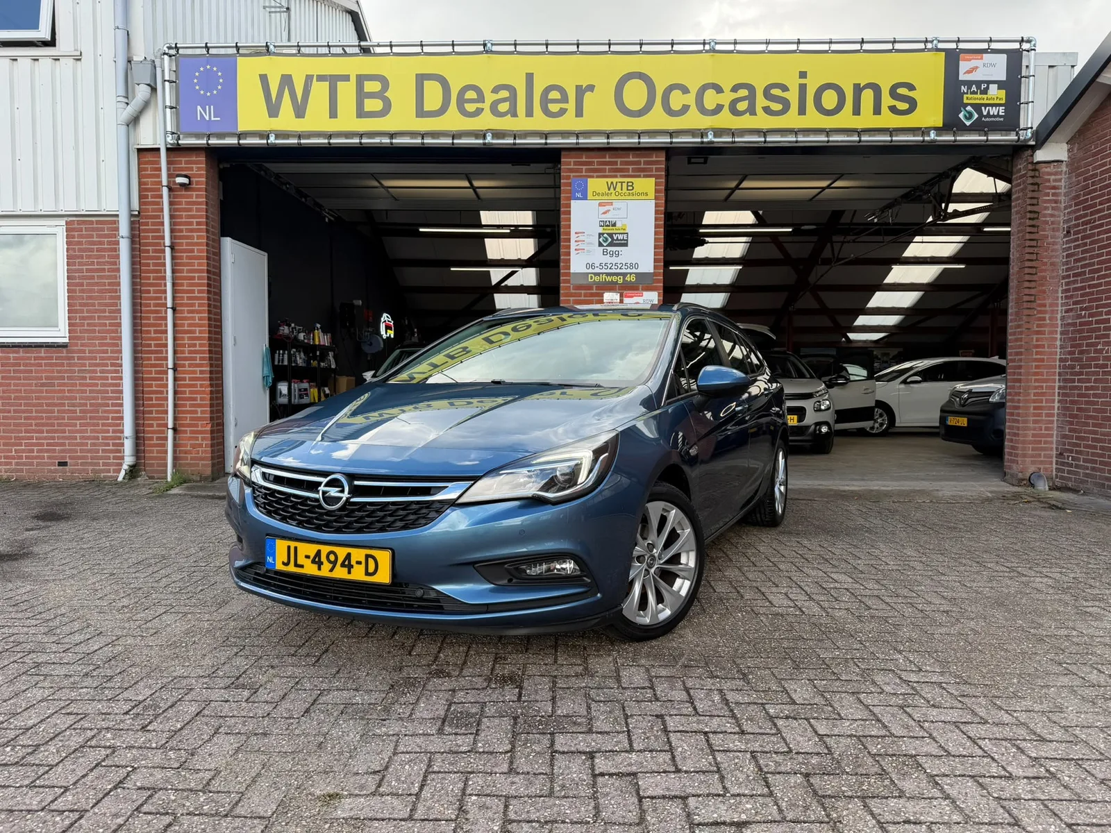 Opel Astra Sports Tourer (2016) — foto 1