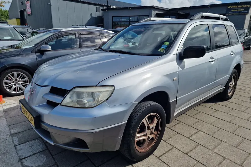 Mitsubishi Outlander (2006)