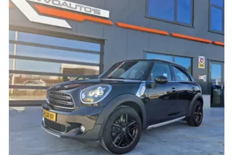 MINI Countryman (2015)