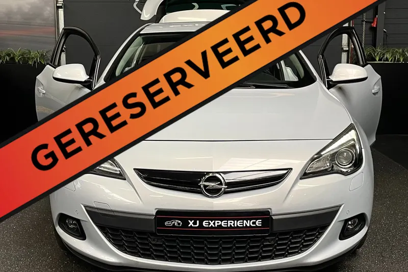 Opel Astra (2012)