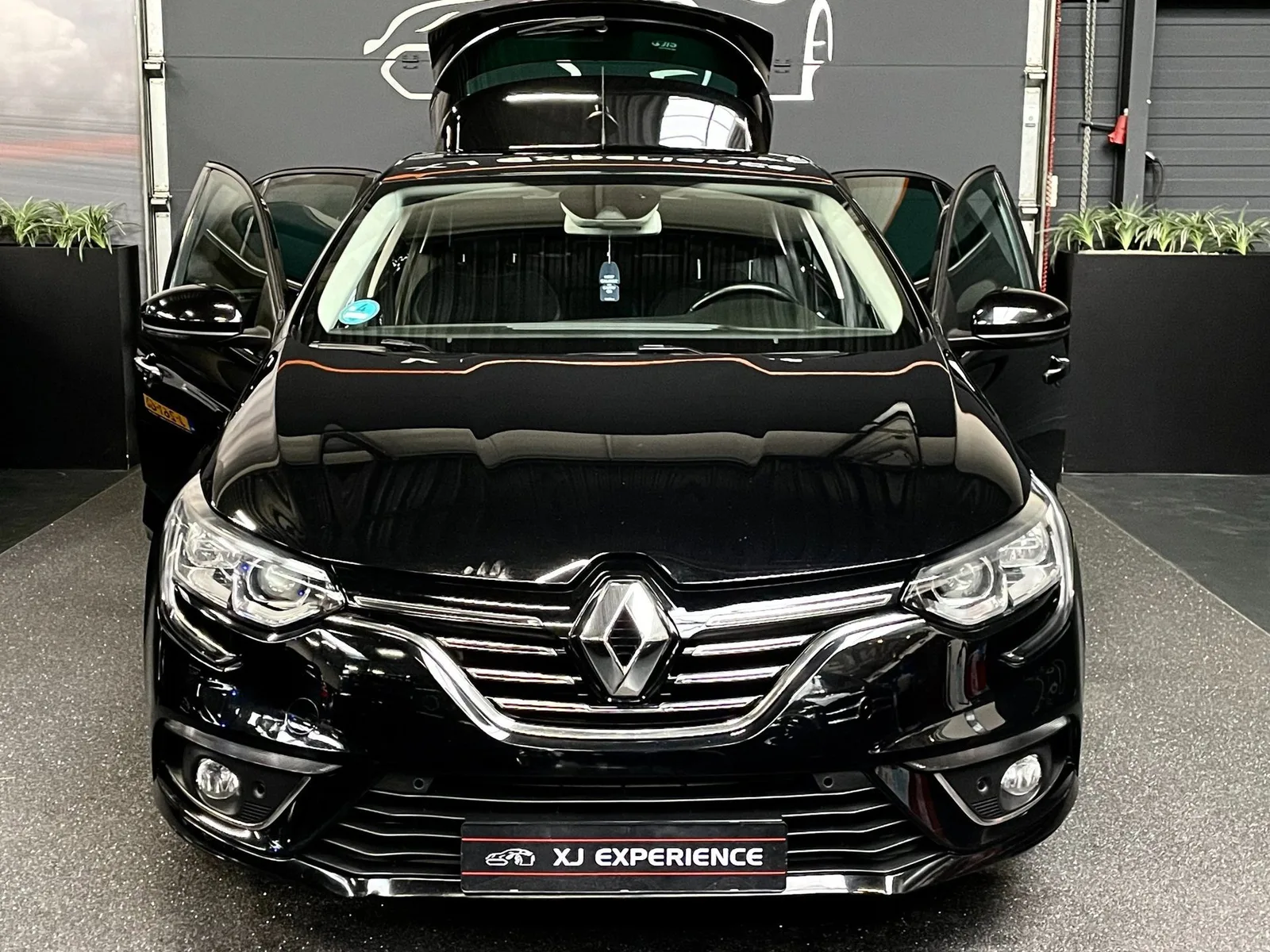 Renault Mégane (2017) — foto 1