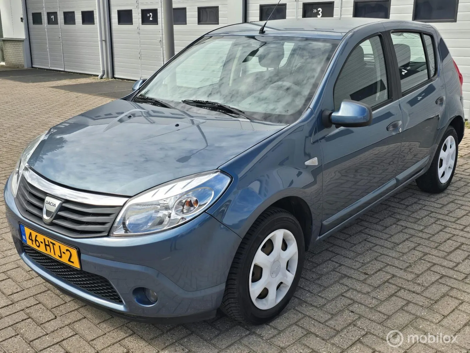 Dacia Sandero (2009) — foto 1