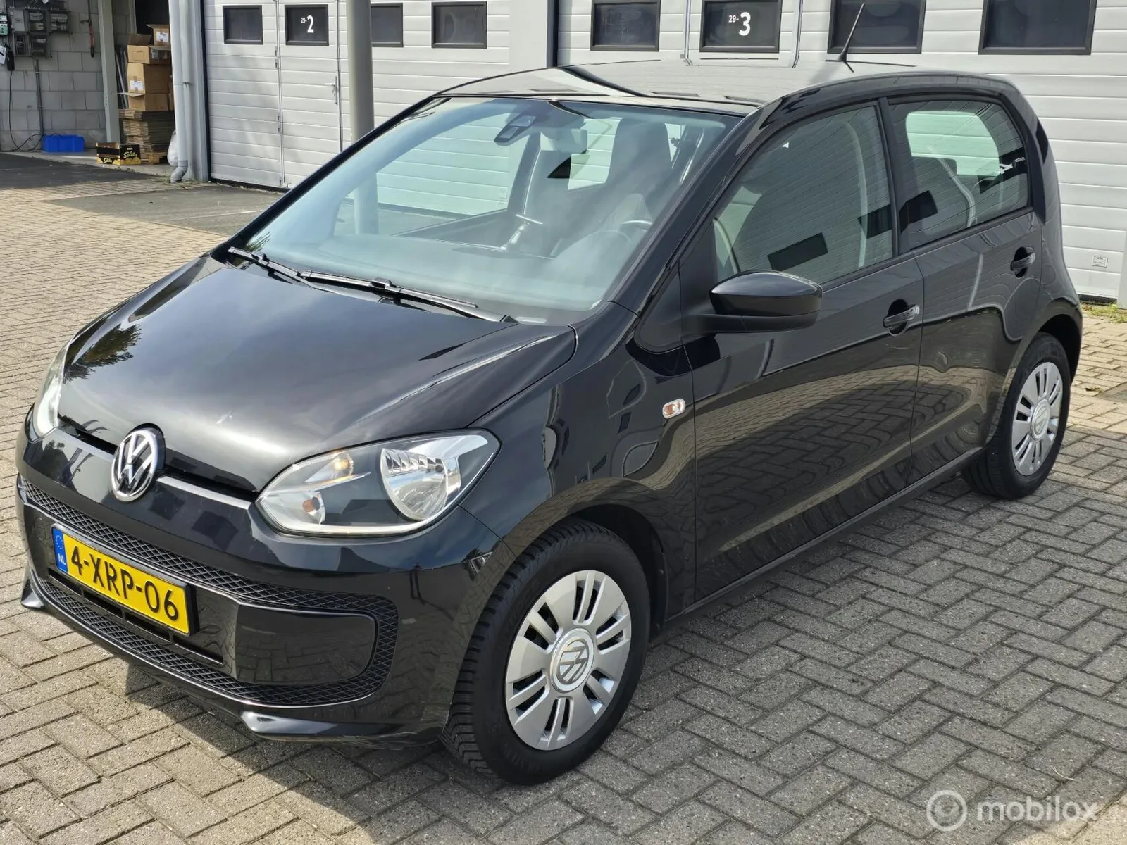 Volkswagen Up! (2014) — foto 1