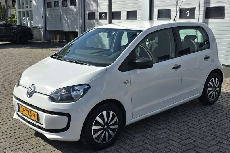 Volkswagen Up! (2013)
