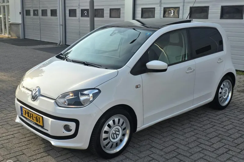 Volkswagen Up! (2013)