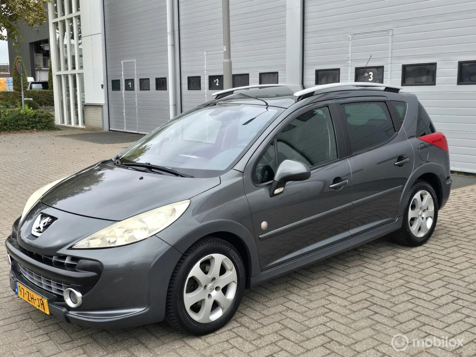 Peugeot 207 (2008) — foto 1