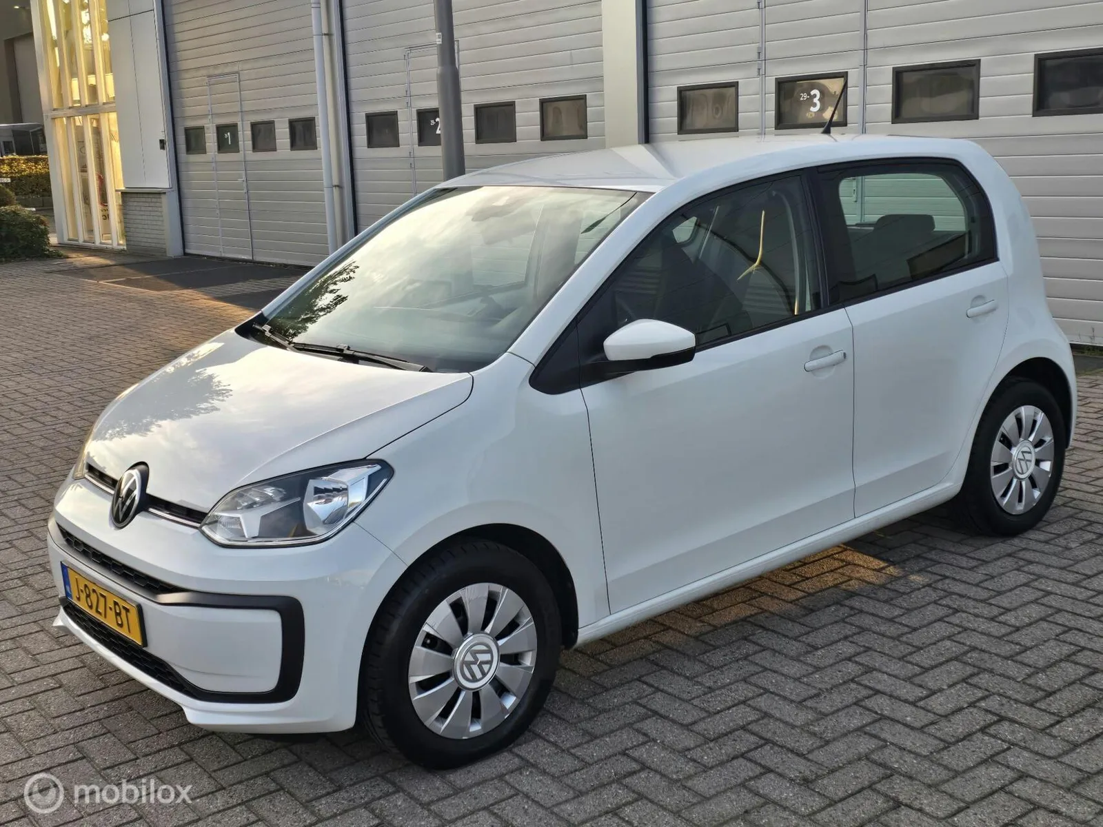 Volkswagen Up! (2020) — foto 1