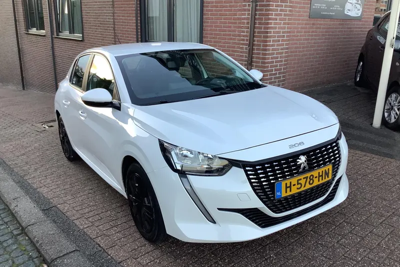 Peugeot 208 (2020)