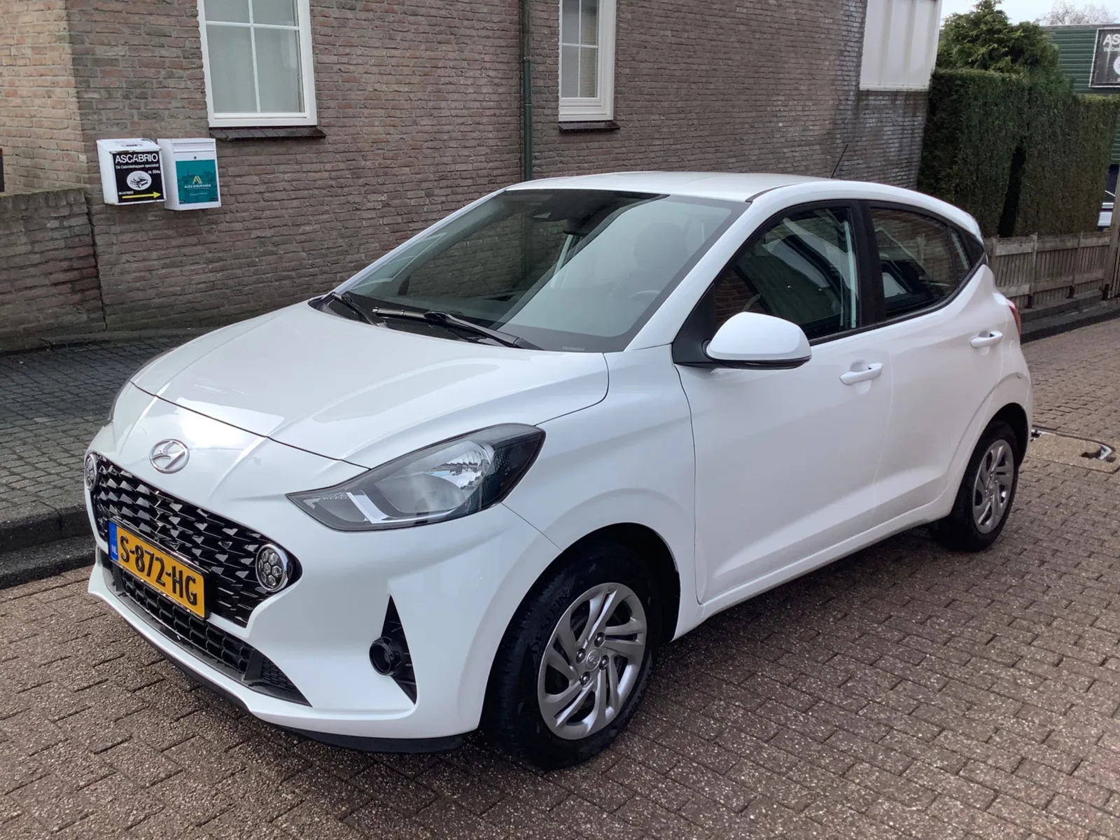Hyundai i10 (2023) — foto 1