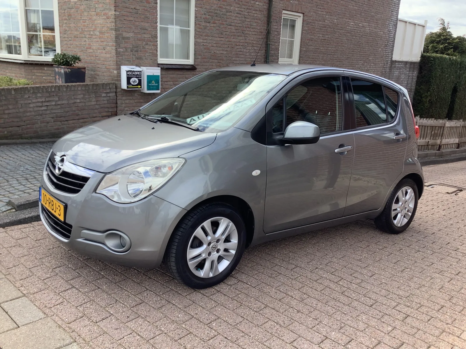 Opel Agila (2011) — foto 1