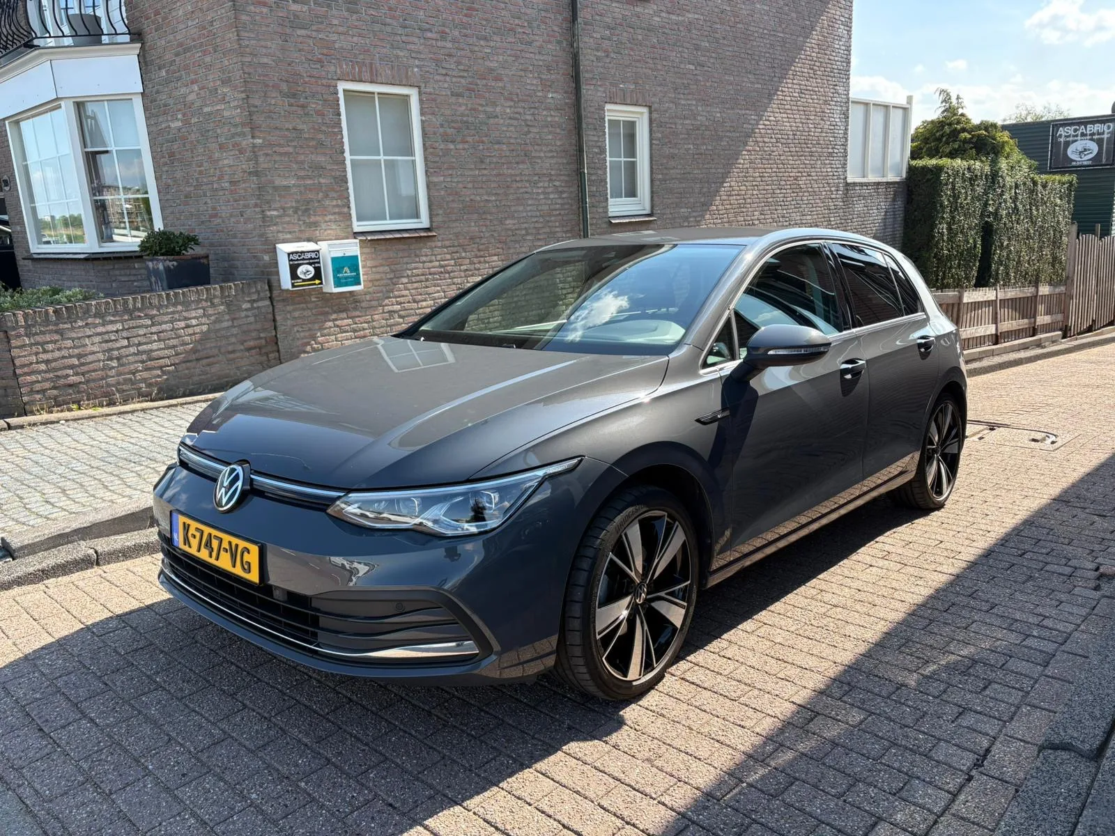 Volkswagen Golf (2021) — foto 1