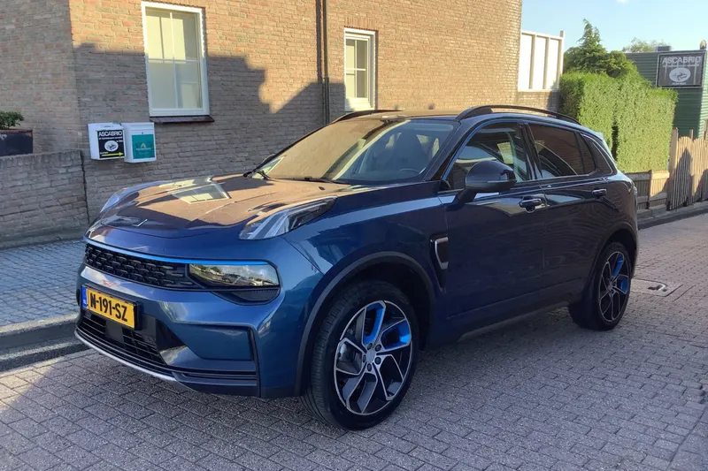 Lynk & Co 01 (2021)