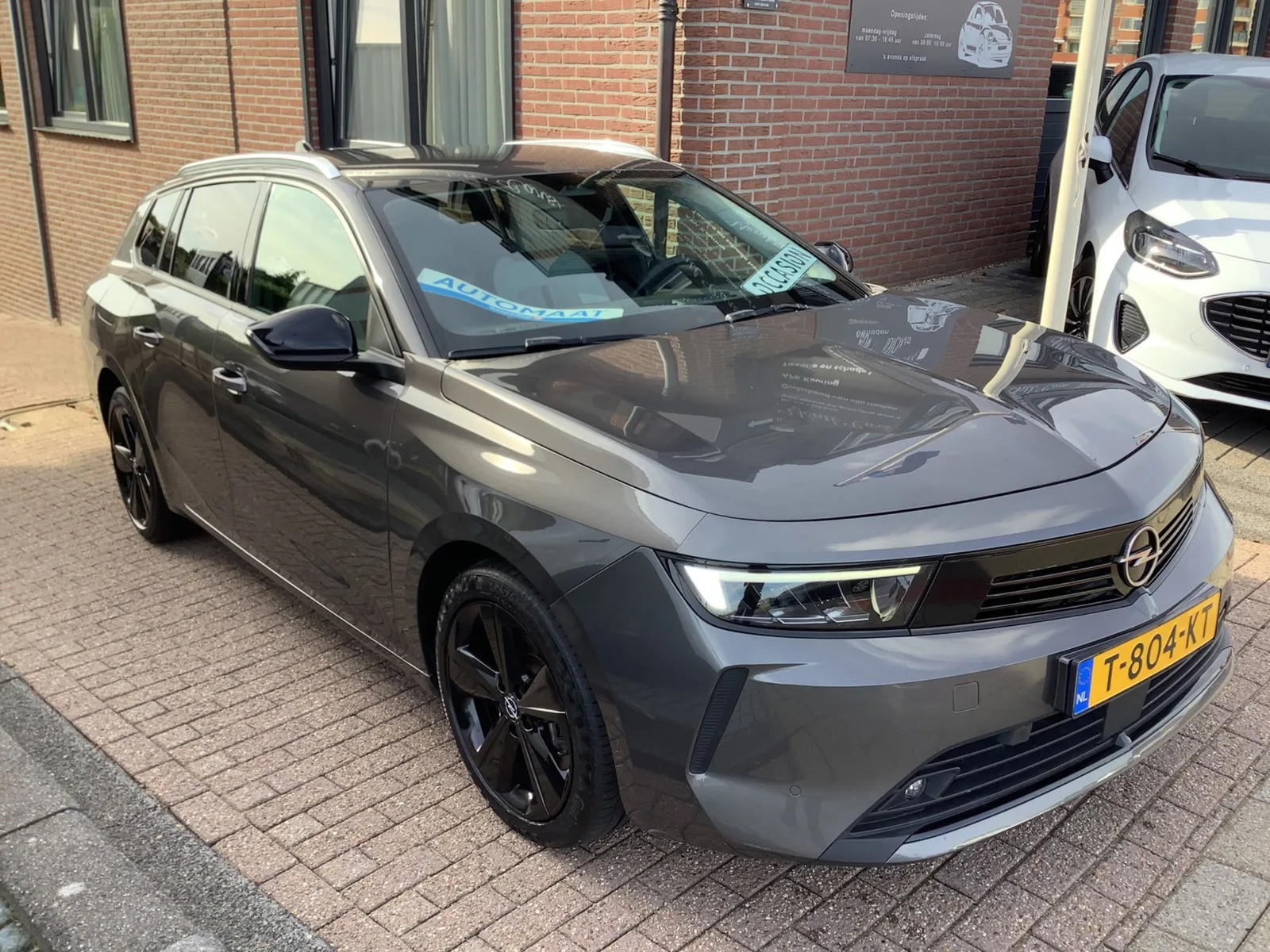 Opel Astra (2023) — foto 1