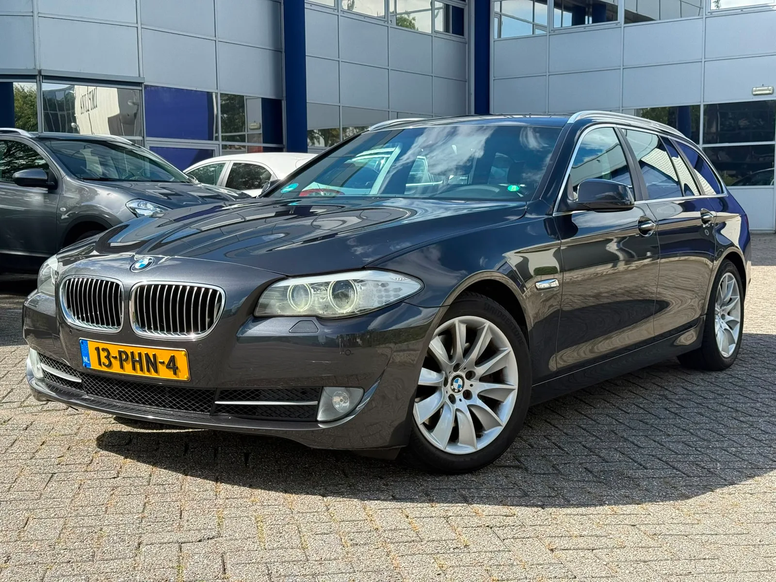 BMW 5-Serie (2011) — foto 1