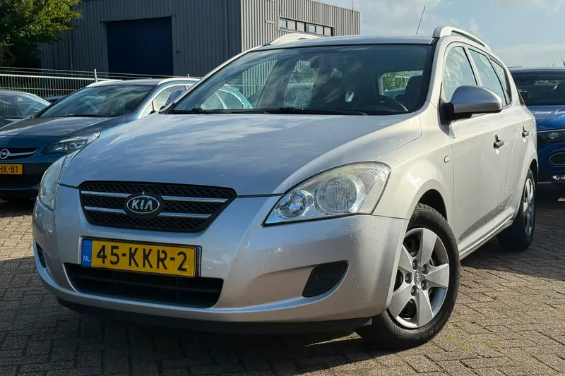 Kia Ceed (2010)