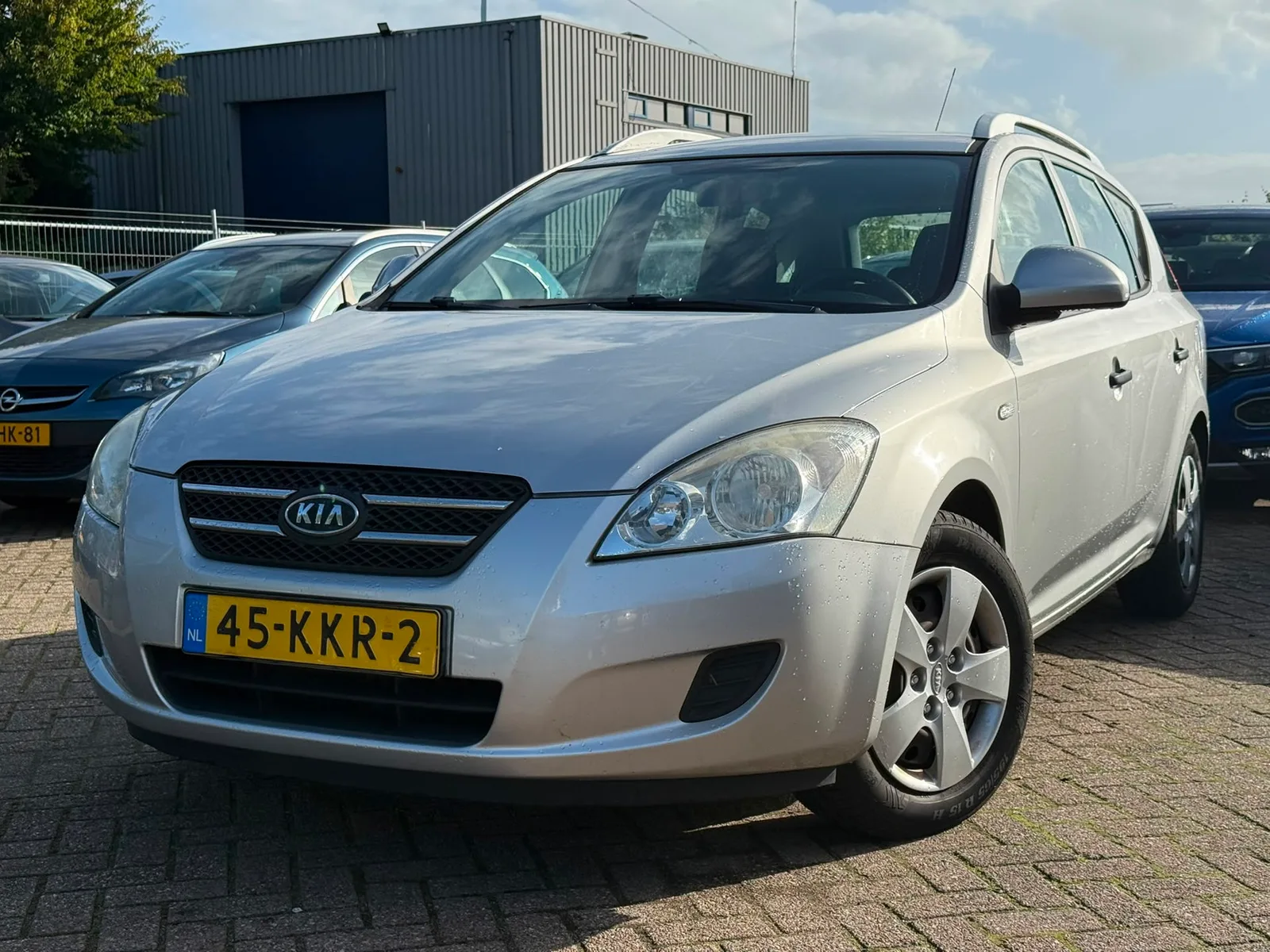 Kia Ceed (2010) — foto 1