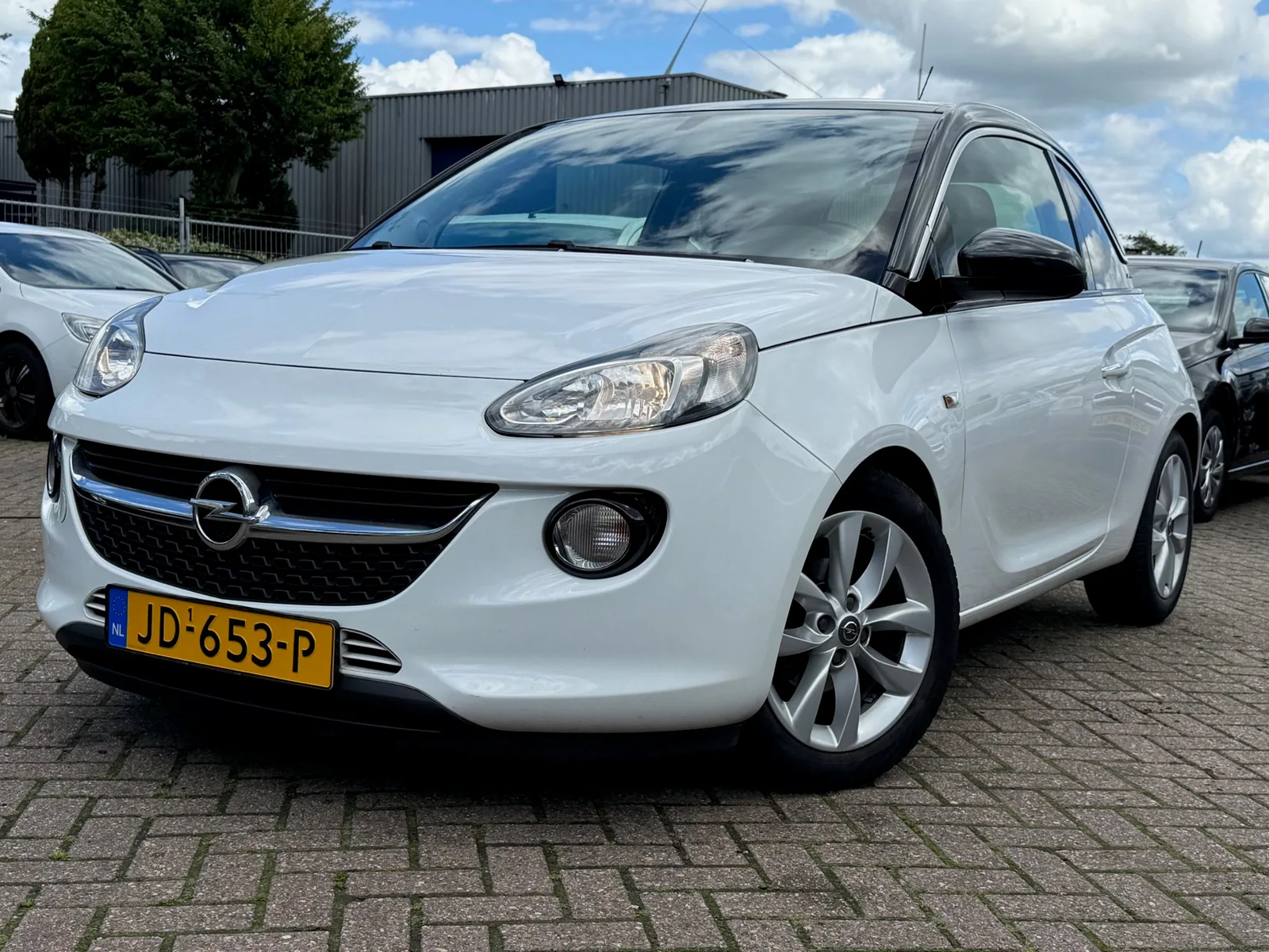 Opel Adam (2016) — foto 1