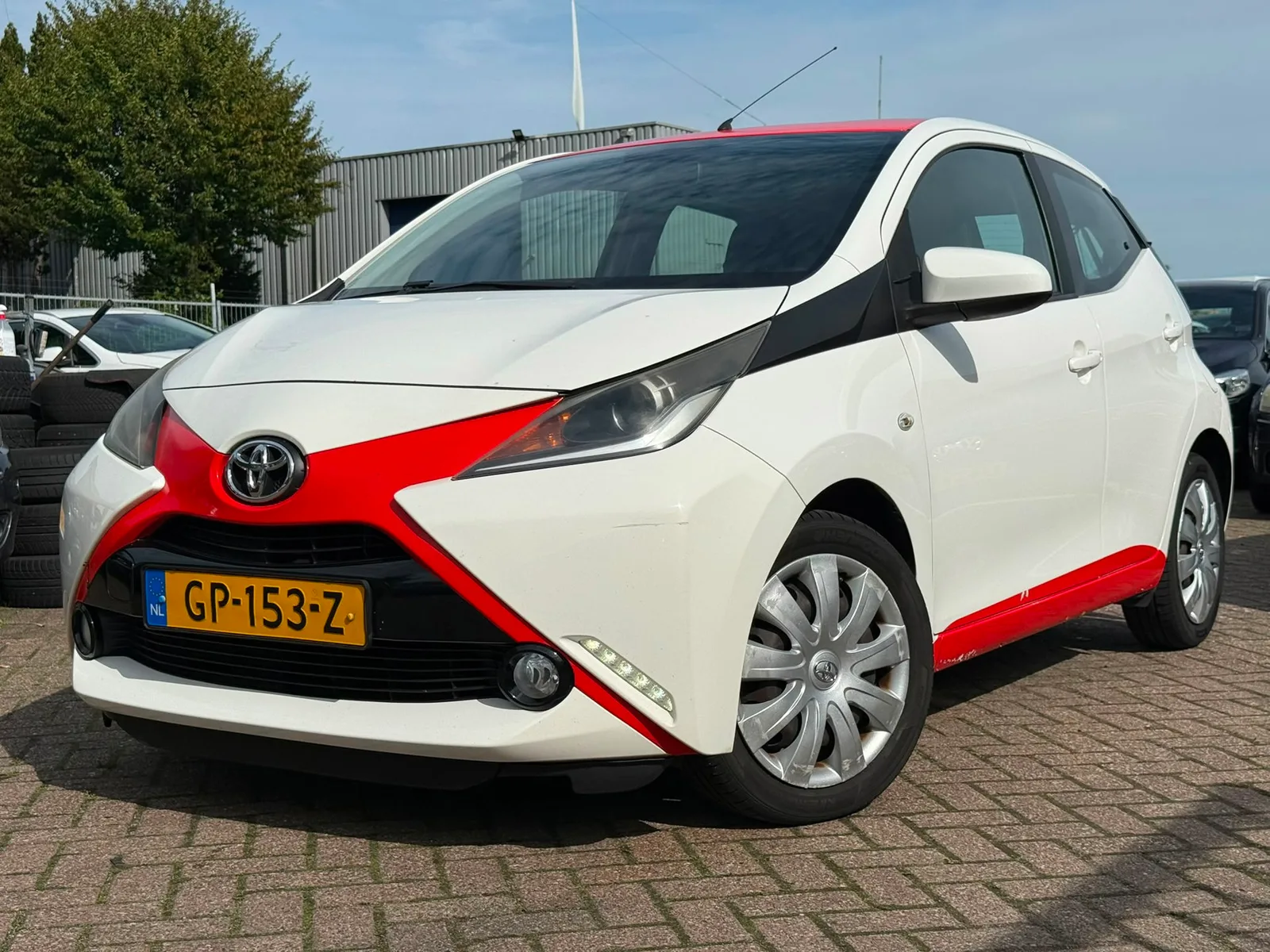 Toyota Aygo (2015) — foto 1