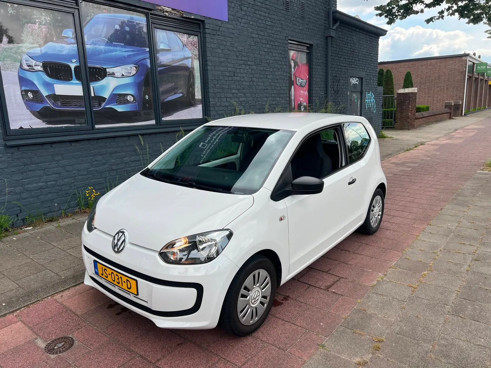 Volkswagen Up! (2016) — foto 1