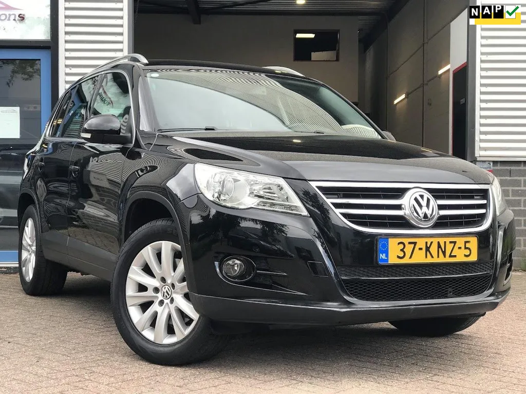 Volkswagen Tiguan (2010) — foto 1