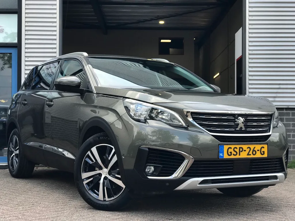 Peugeot 5008 (2017) — foto 1