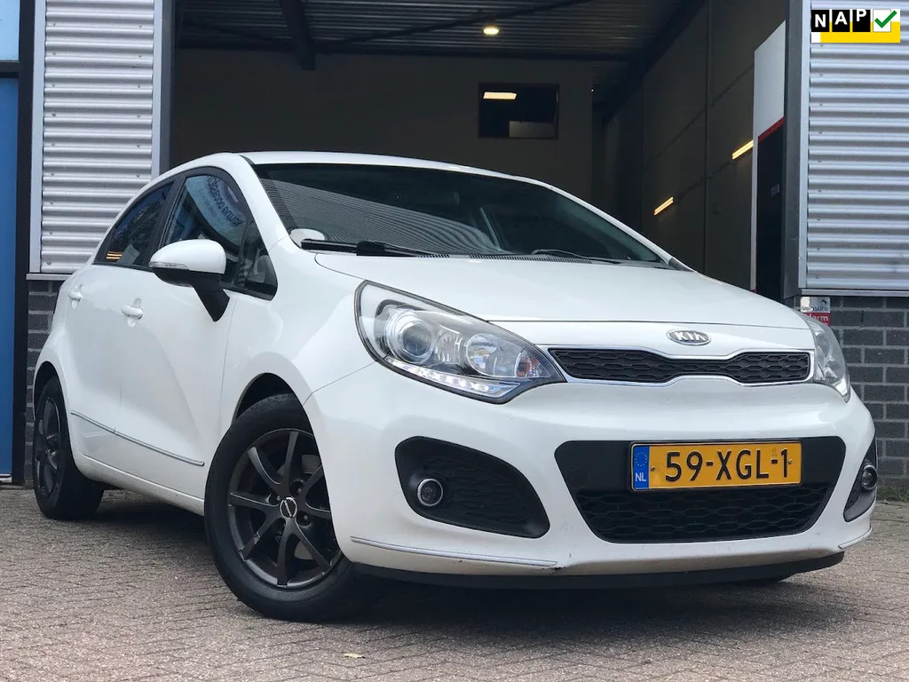 Kia Rio (2012) — foto 1